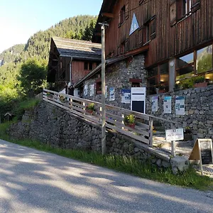 https://auberge-de-jeunesse-hi-la-clusaz.hotels-rhonealpes.com